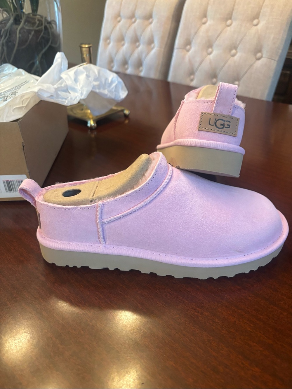 UGG CLASSIC MICRO SUEDE BOOTS IN PINK DIAMOND COLOR SIZE 8 NEW IN BOX